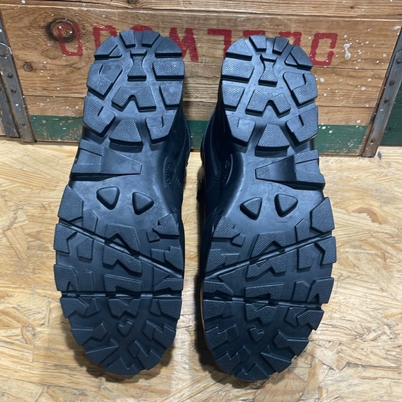 Brand new in box Nike ACG Rhyodomo in all black. Style# BQ5239-001 - Picture 4 of 6